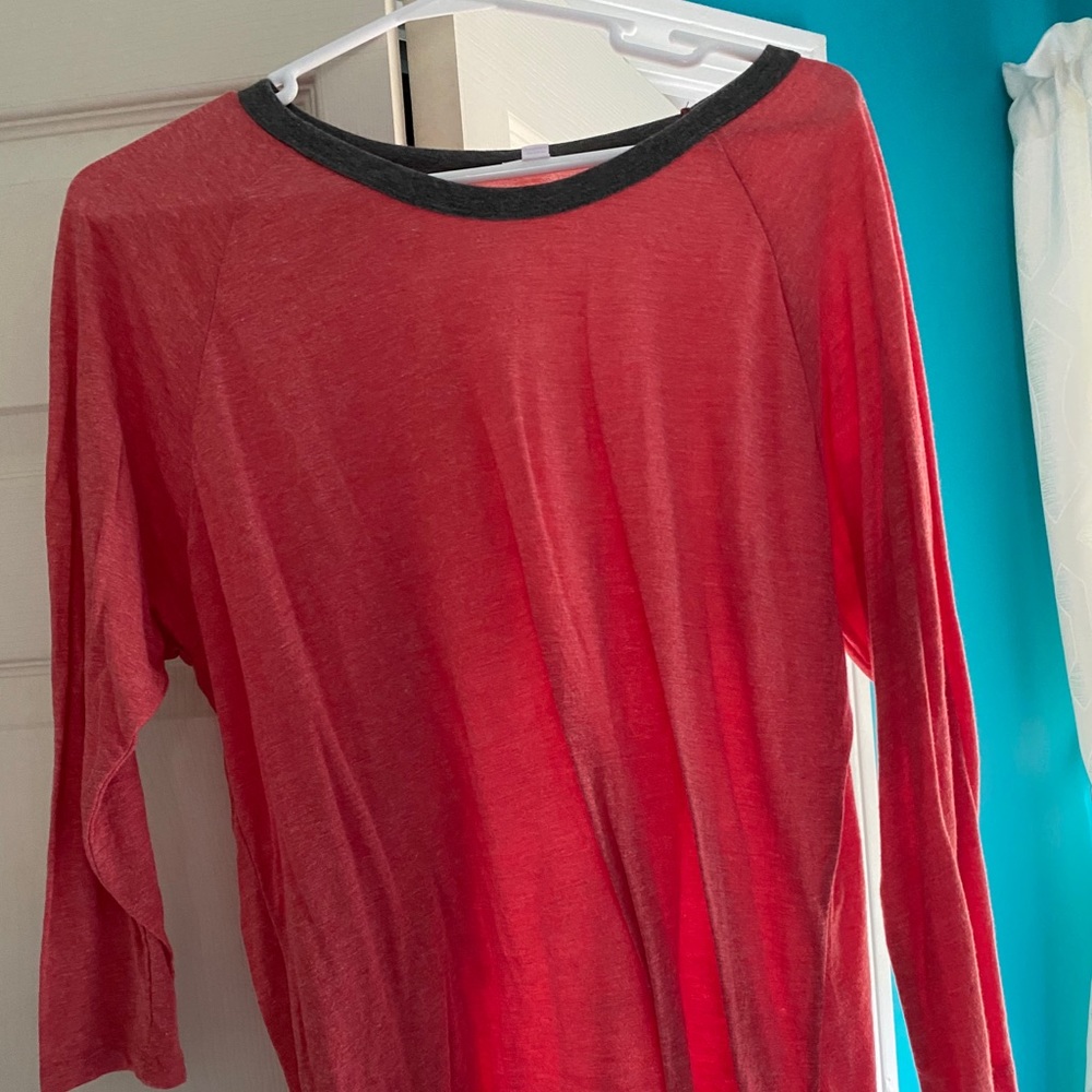 Lularoe Peach(ish) Randy top - Picture 3 of 5